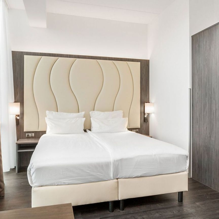 Appartement te huur: Mandelaplein 1 1314 CG Almere - Photo 1