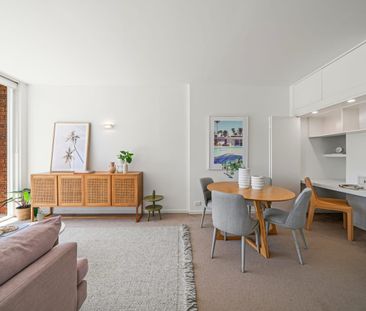 ‘Easthaven’ Magical Waterfront Lifestyle with Stunning Harbour Views - Photo 2