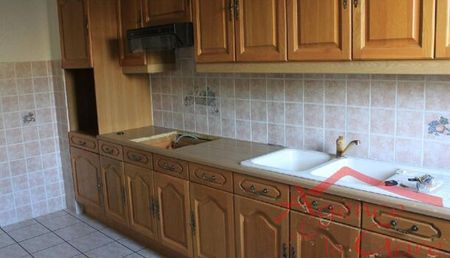 Appartement 4 pièces 70m2 REIMS 785 euros - Photo 2