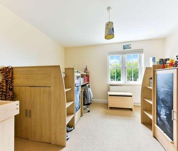 Netherne Drive, Coulsdon, CR5 - Photo 2