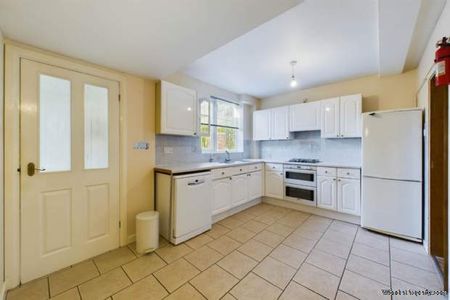 3 bedroom property to rent in Hemel Hempstead - Photo 3