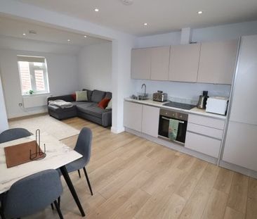 Chelmsford Road, Shenfield, Property for rent - Photo 1