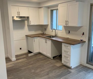 5 1/2 À LOUER - SAINT-EUSTACHE-APPARTEMENT À LOUER - Photo 1