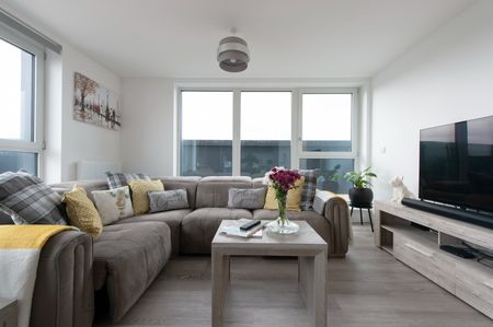 2 Bed Penthouse, Perkyn House, N4 - Photo 3