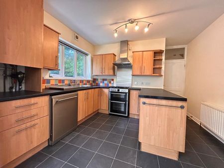 4 bedroom detached bungalow to rent - Photo 5