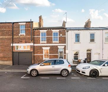 2 bedroom terraced house to rent - Photo 2