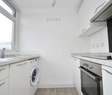 Earlham House, Norwich, NR2 - Photo 3