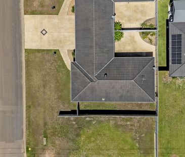 Modern 3-Bedroom Duplex – Stylish, Low-Maintenance Living - Photo 5