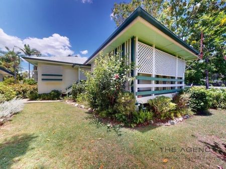 Quaint two bed cottage - Photo 3