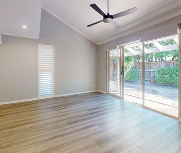 Modern Townhouse in Central Noosaville Location - Photo 4