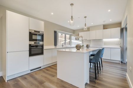 5 bedroom semi-detached house to rent - Photo 5