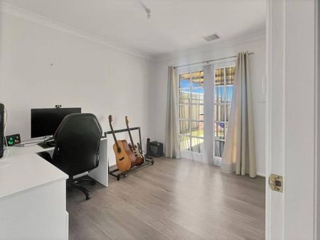 Move-in ready Townhouse - Photo 2