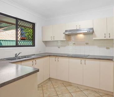 Spacious 3-Bedroom Home in Quiet Cul-de-Sac – Freshly Updated & Mov... - Photo 6