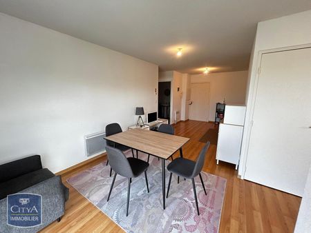 Location Appartement 2 pièces 48m² ST PIERRE DU MONT 40280 - Photo 2