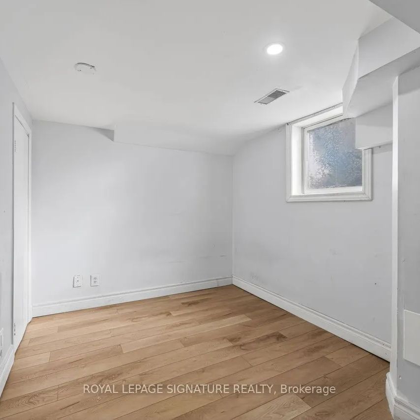 224 Alsace Road S #Lower - Photo 1