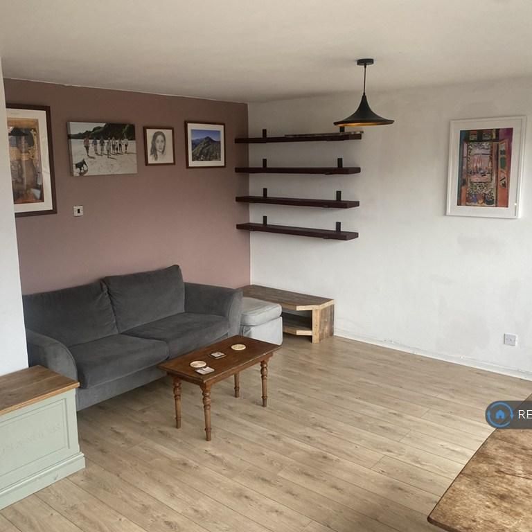 2 bedroom flat to rent - Photo 1