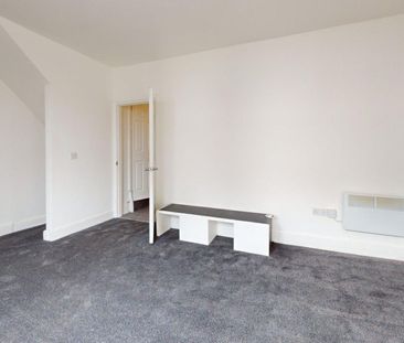 To Let: 2 Bedroom Flat Murray Street, Hartlepool, County Durham, TS... - Photo 5