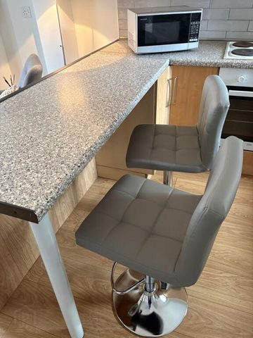 31 Donegall Avenue, Belfast, BT12 6LS - Photo 5