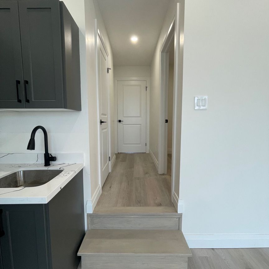 For Lease - 63 Warren Trail Unit# 2, Welland, Ontario - Photo 1