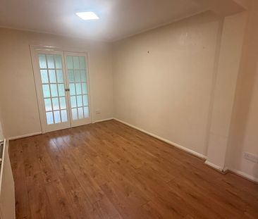 2 bedroom semi-detached house to rent - Photo 3