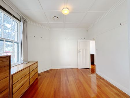 Charming Apartment Gem on Newton Road, Mount Eden! - Photo 3