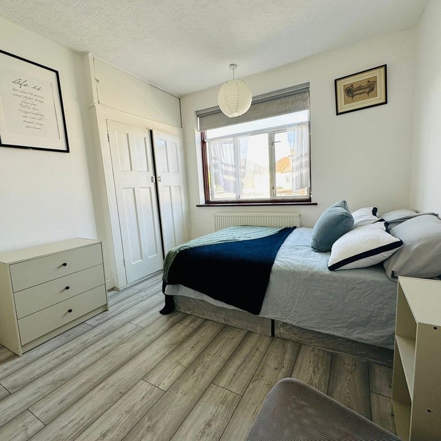 Room in a Shared House, Mount Pleasant, HA0 - Photo 1