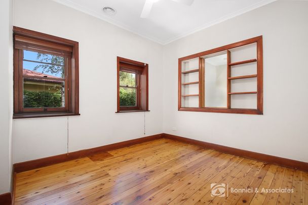 318 Mount Street, East Albury - Photo 1