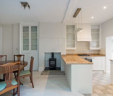 4 bedroom terraced house to rent - Photo 4