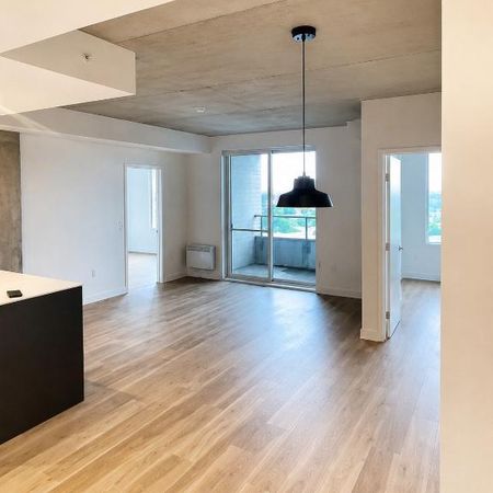 Condo locatif — 4½ neuf, jamais habité — Piscine sur le toit — Au pied du métro Cartier, Laval - Photo 4