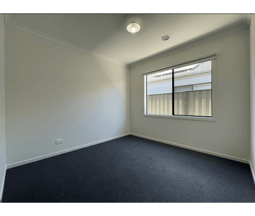 Modern Family Home in Growing Donnybrook - Photo 2