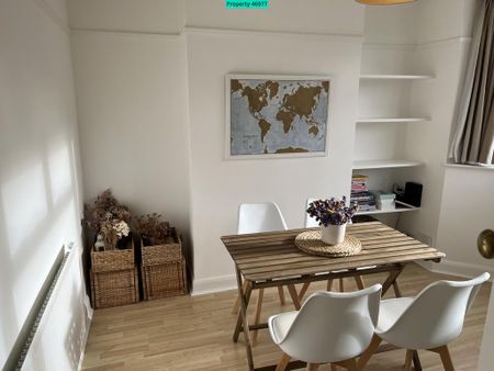 3 bedroom end of terrace house to rent - Photo 2