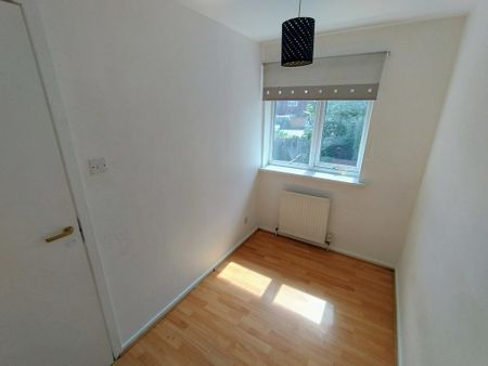 Warmley Close, Dunstall, Wolverhampton - Photo 3