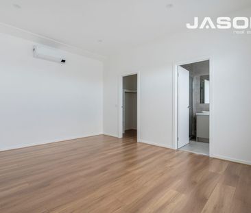 3/43 Eumarella Street, Tullamarine, Vic 3043 - Photo 4