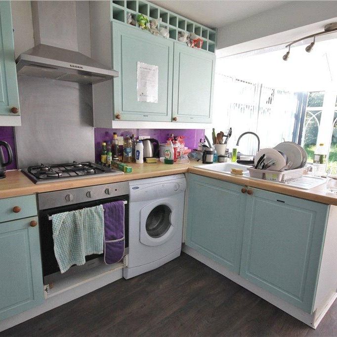 1 bedroom in a house share to rent - Photo 1