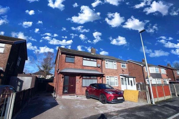 Angus Avenue, Leigh, WN7 - Photo 1