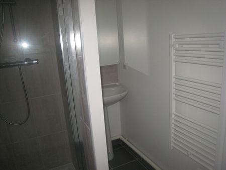 Location Appartement 2 pièces 31m² VALENCIENNES 59300 - Photo 5
