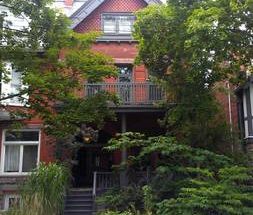 Elegant large Annex home 1bedroom + den with access to backyard - Photo 4