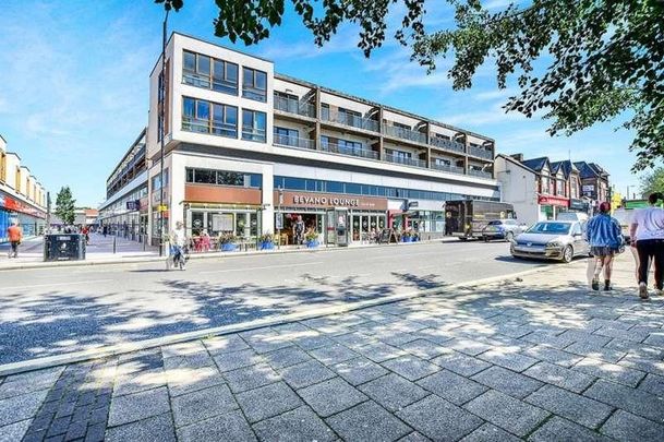 Flixton Road, Urmston, Manchester, M41 - Photo 1