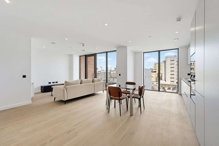 Furnished 1 bed flat with a balcony and river views - Photo 2