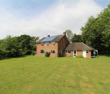4 bedroom detached house to rent - Photo 2