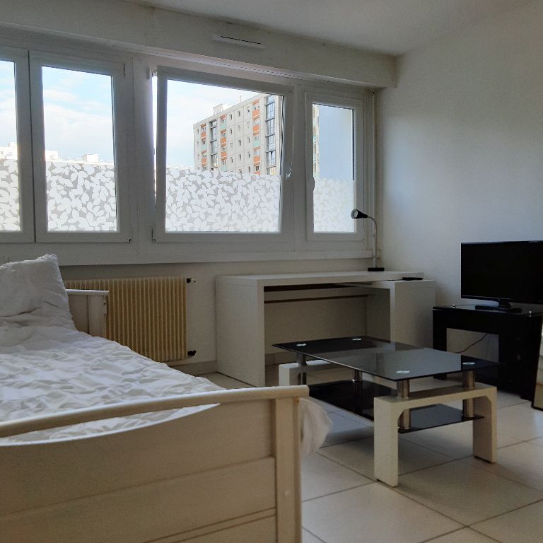 Location Appartement 1 pièce 23m² - Photo 1
