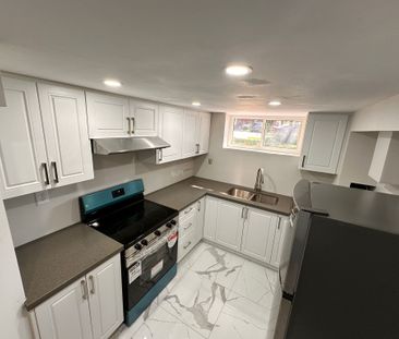 For Lease - 404 Trent Street, Whitby, Ontario - Photo 4