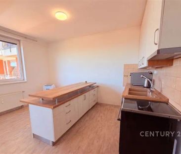 Světlý, moderní byt 2+kk (43 m - Fotografie 2