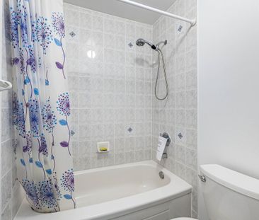 For Lease - 42 Zimmer Street, Brampton, Ontario - Photo 5