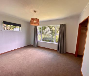 Bright harbour home - Photo 2