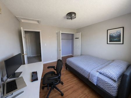 For Lease - 20 Newport Avenue, Clarington, Ontario - Photo 2