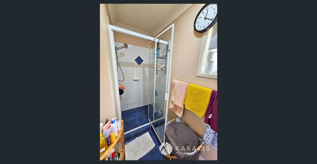 ONE-BED UNIT CONVENIENTLY PERCHED IN CARINA CENTRAL FOR LEASE - Photo 1