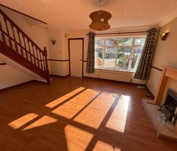 3 Bed House - Detached - Photo 3