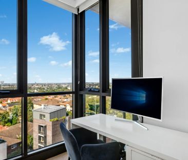 Immaculate Two Bedroom Apartment With Breathtaking Views - Photo 5