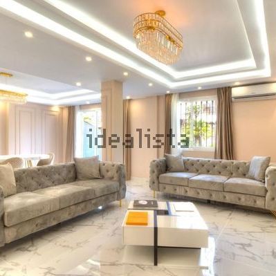 Alquiler de chalet adosado en Calle Urbanización Los Naranjos de Marbella - Photo 1